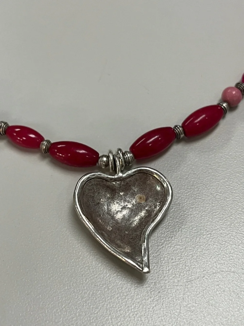 Source Unknown Pink Beaded Necklace with Silver Heart Pendant